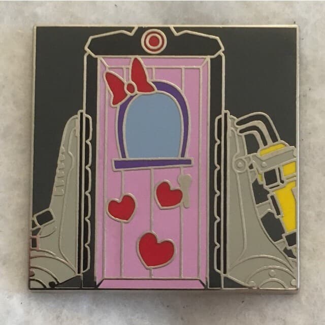 Magical Mystery Pins 8 - Minnie Mouse front
