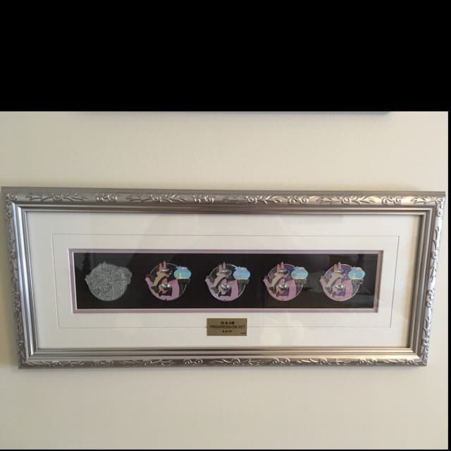 WDI Disney Villains Series - Si & Am Progression Framed Set front