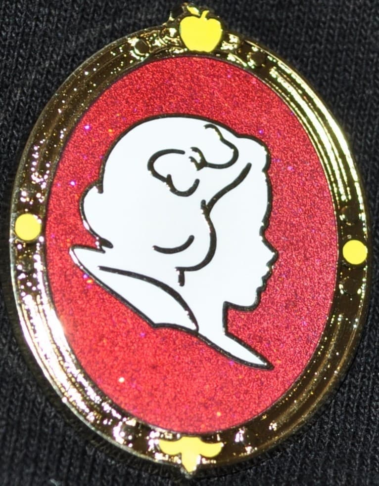 Princess Cameo Mystery Collection - Snow White front