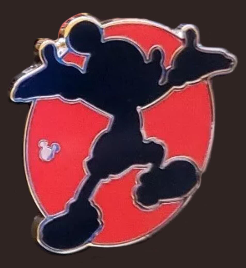 Hidden Mickey 2018 DLR - Mickey Silhouettes - Ta-Dah