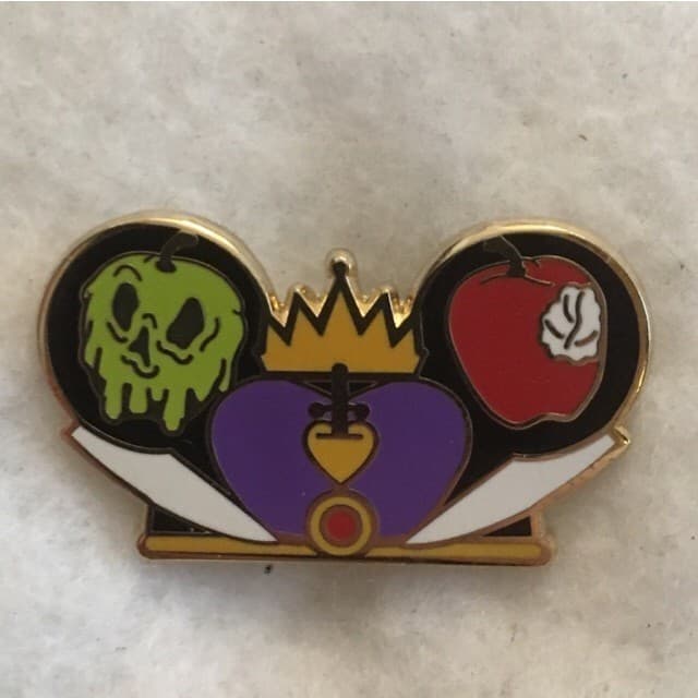 Character Ear Hat Mystery Set 1 - Evil Queen front