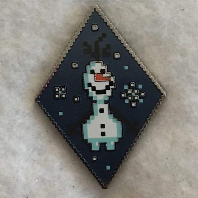 Frozen Pixelated Mystery Set - Olaf front