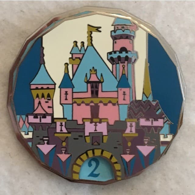 DLR 60 - Diamond Celebration - Pin Trading Board Game - Castle Jumbo Spinner