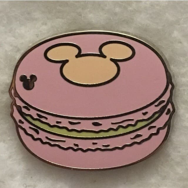 Hidden Mickey 2015 WDW - Macaron - Pink