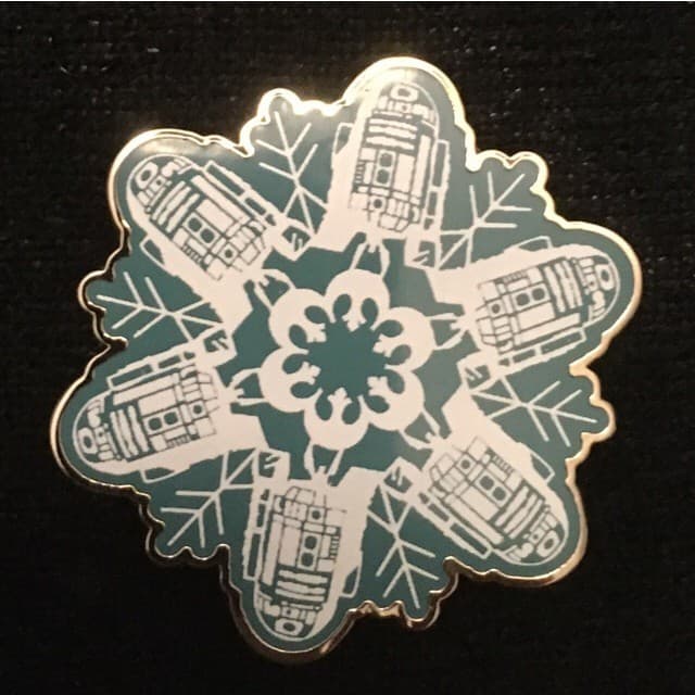 Star Wars Snowflake Booster Set - R2-D2 front