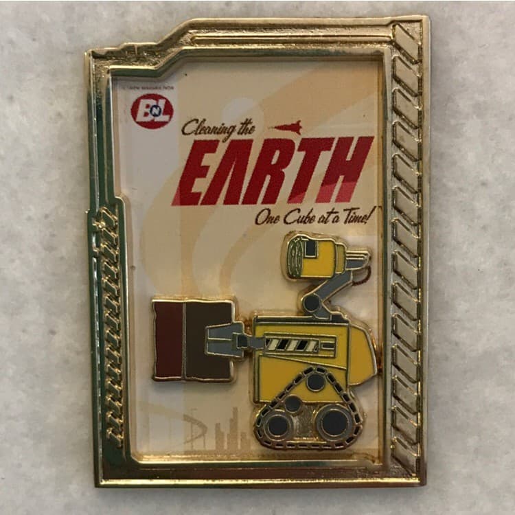 Wall-E Opening Day Boxed Set - Wall-E front