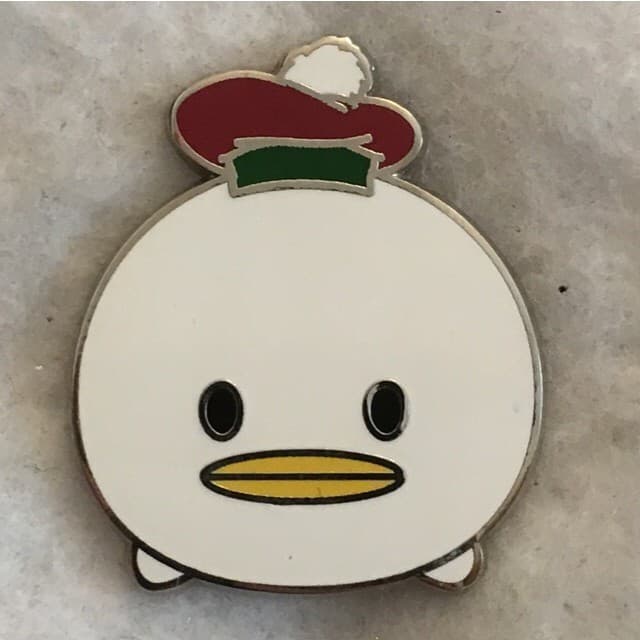 Tsum Tsum Christmas Mystery Set 1 - Donald Duck front