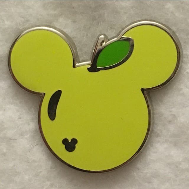 Hidden Mickey 2017 WDW - Fruits - Pear front