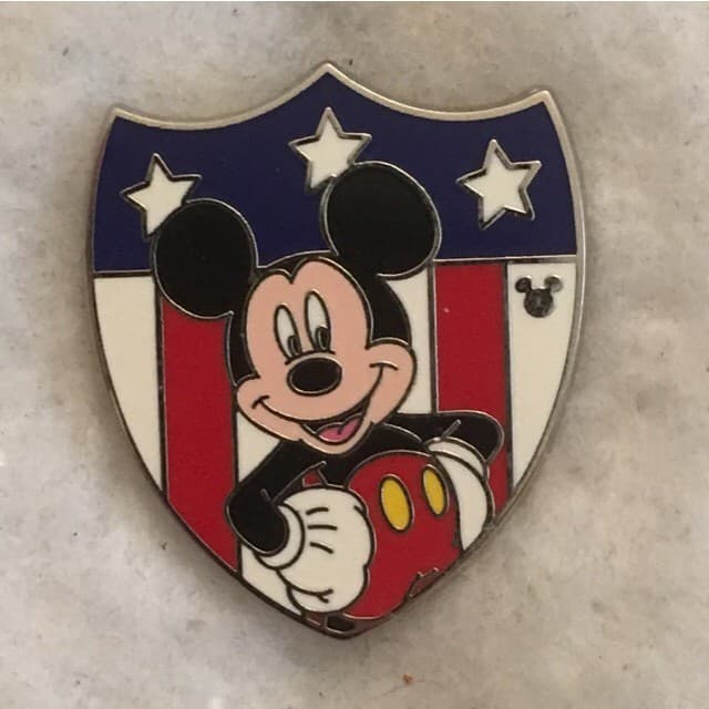 Hidden Mickey 2013 WDW - Patriotic Shields - Mickey Mouse front