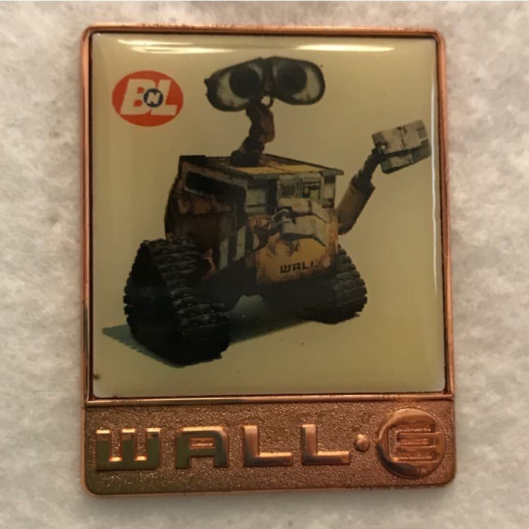 Wall-E Photos - Wall-E front