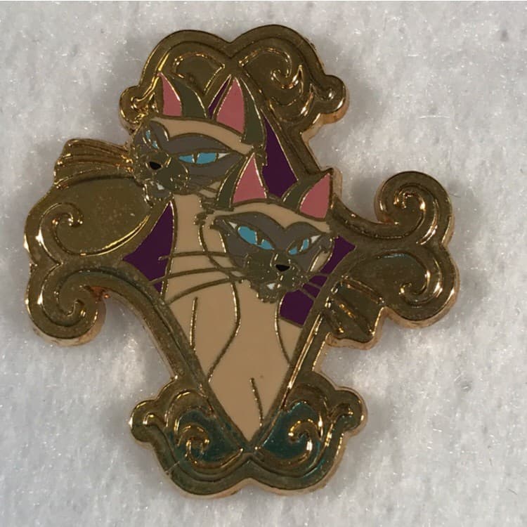 Villains 2005 Pin Set front